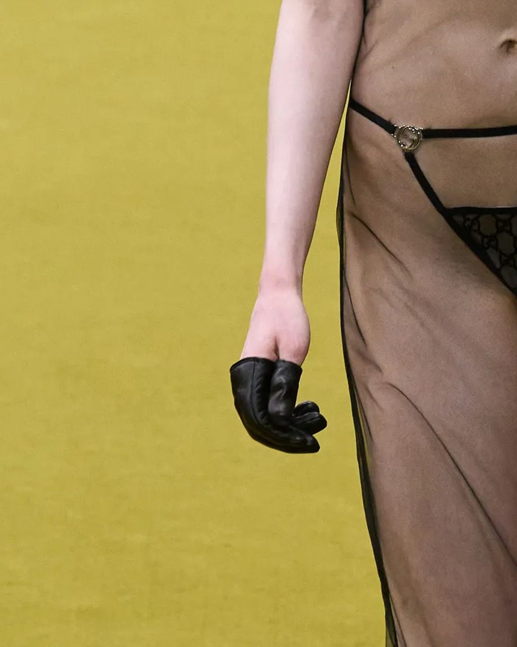 G STRINGS, WRISTLESS GLOVES & HORSE HARNESSES AT GUCCI’S FW23 COLLECTION