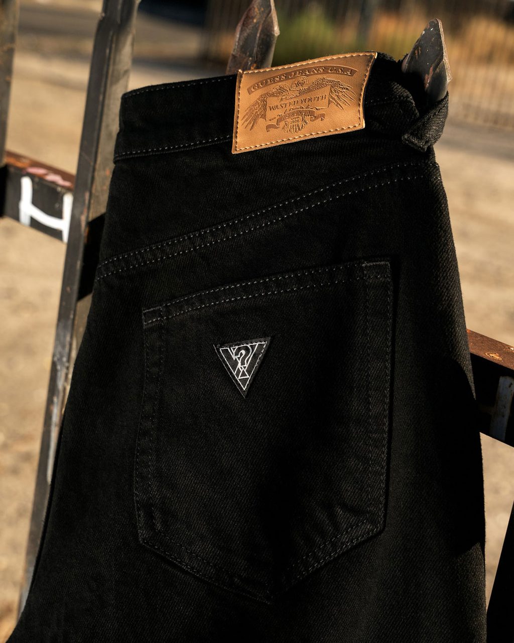 guess crop 1