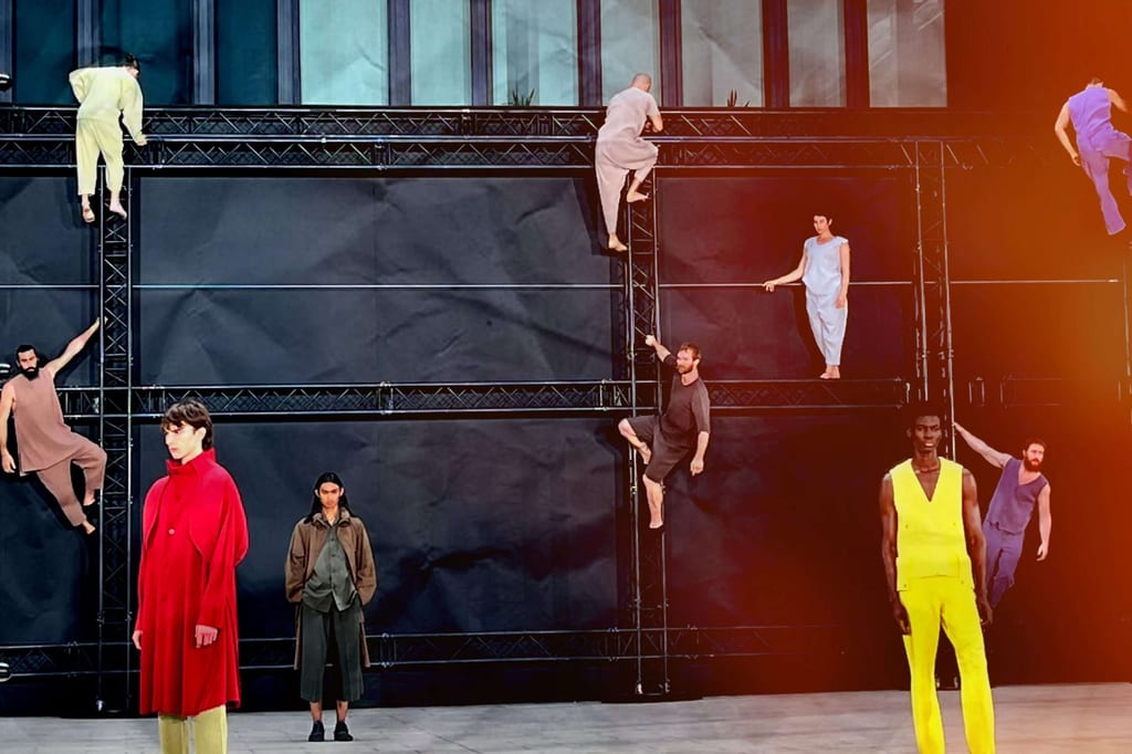 HOMME PLISSE ISSEY MIYAKE SHOWCASED THE ART OF MOVEMENT
