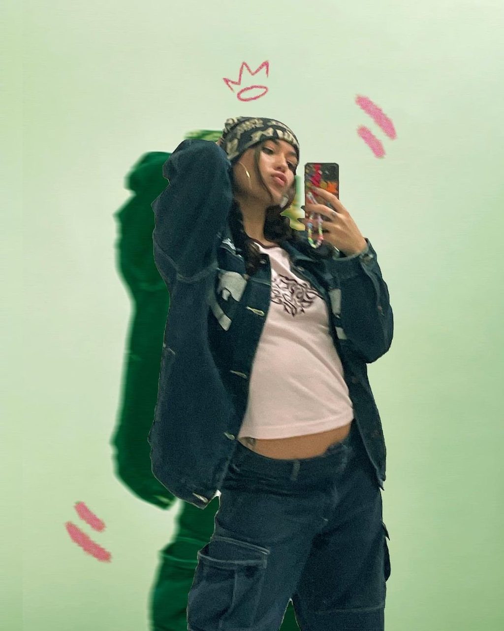 HOW TO MAKE YOUR MUSIC BANG ON (AND OFF) TIKTOK WITH IZZI DE-ROSA