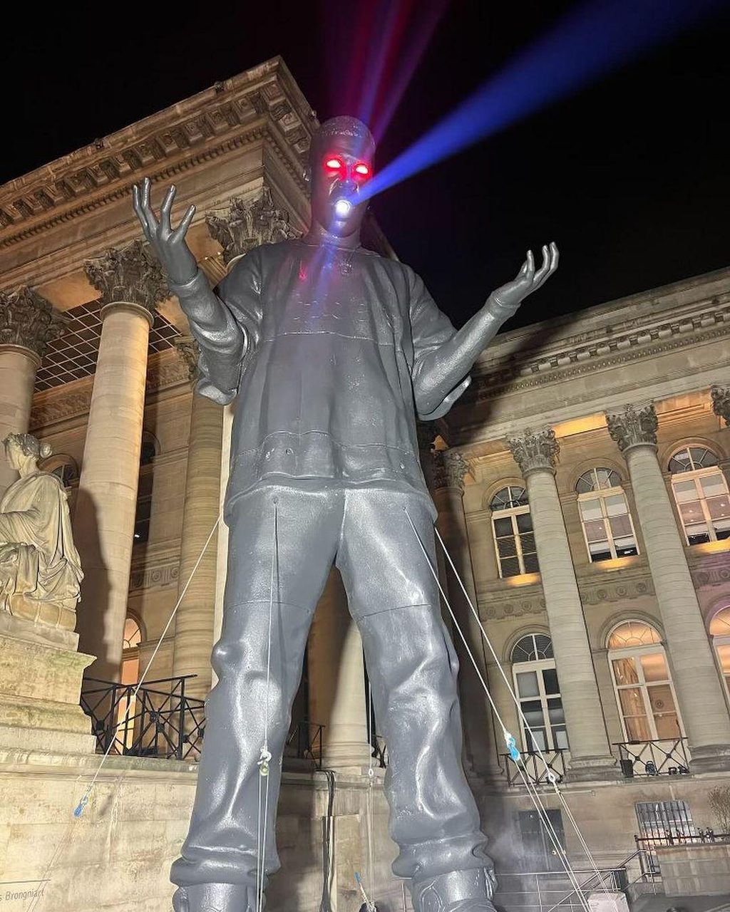 Around the World: Paris Fashion Week & Kid Cudi puts up sculptures for INSANO