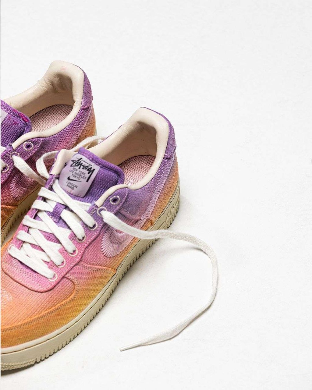 AN INTRODUCTION TO LORENZO FEDERICI - MAKING ART OF SNEAKERS