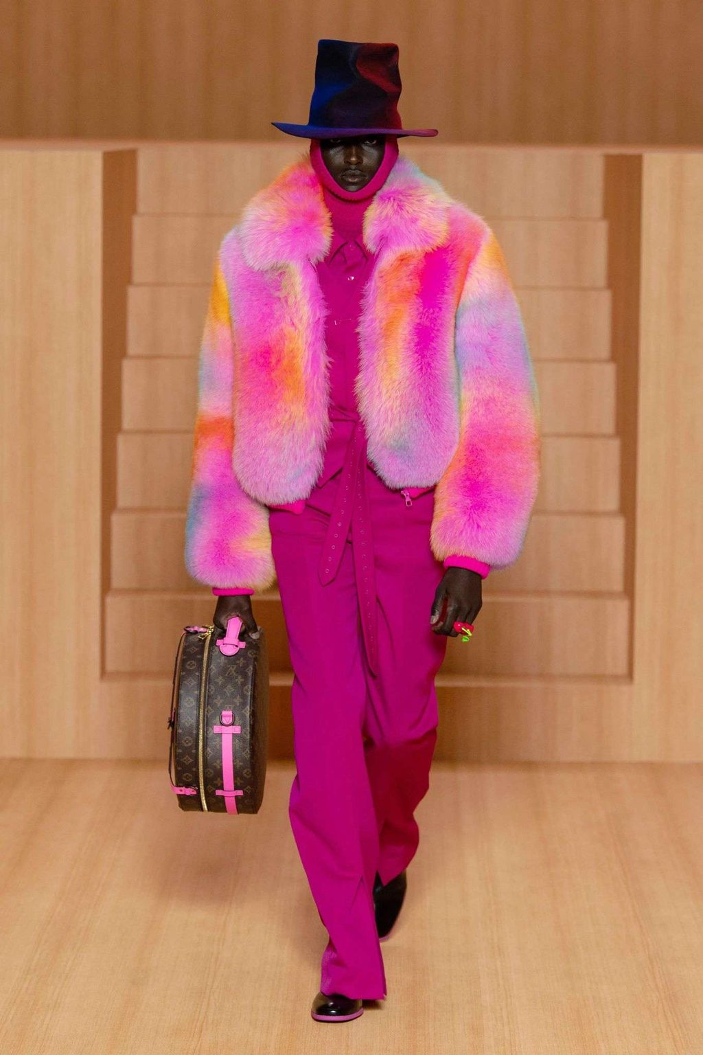 HOW VIRGIL ABLOH USED 6 SECONDS OF MUSIC TO INSPIRE THE ENTIRE LOUIS VUITTON SS22 SHOW