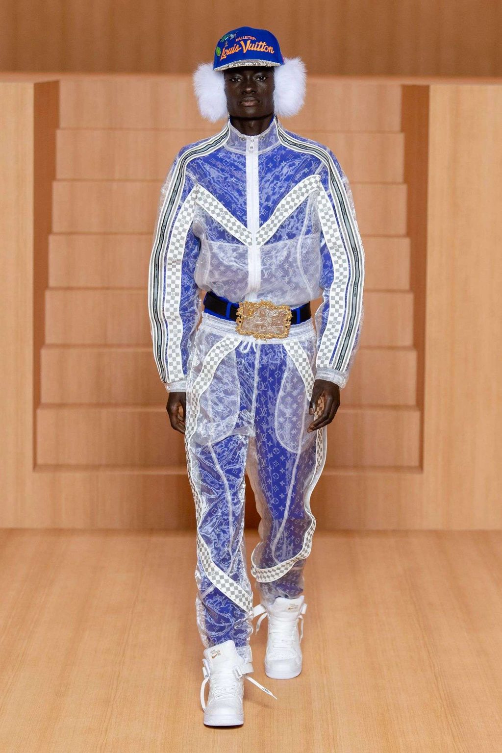 HOW VIRGIL ABLOH USED 6 SECONDS OF MUSIC TO INSPIRE THE ENTIRE LOUIS VUITTON SS22 SHOW