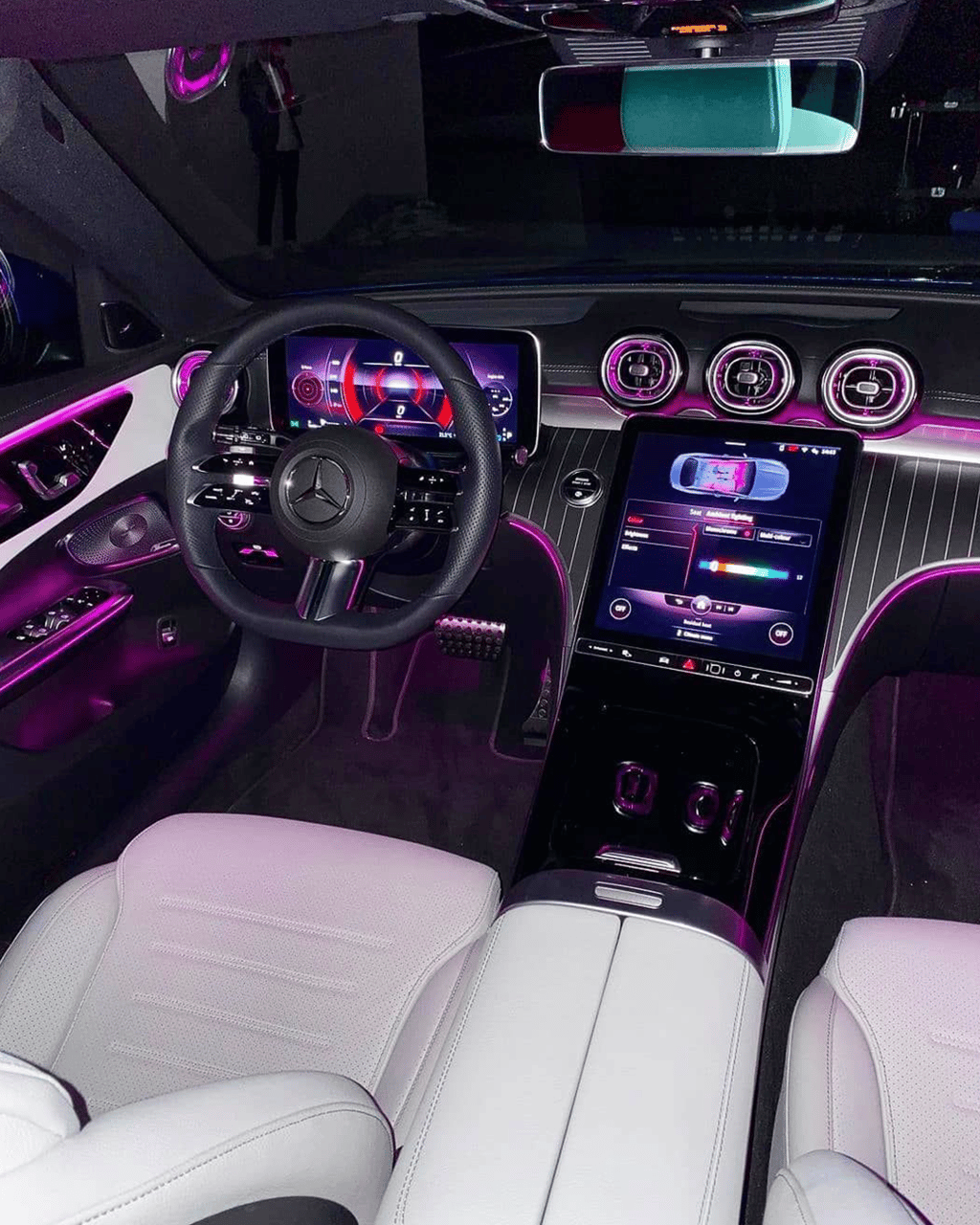 THE 2022 MERCEDES-BENZ C-CLASS SEDAN IS THE FUTURE OF LUXURY, AND HERE'S WHY