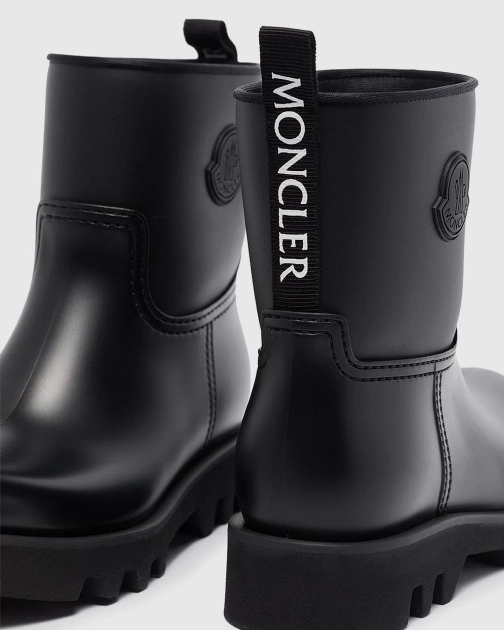 FASHION SCHOOL: PASS YOUR DRIP TEST WITH MONCLER