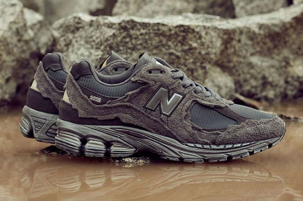 WHO KNEW THE NEW BALANCE 2002R IS EVEN BETTER DECONSTRUCTED?