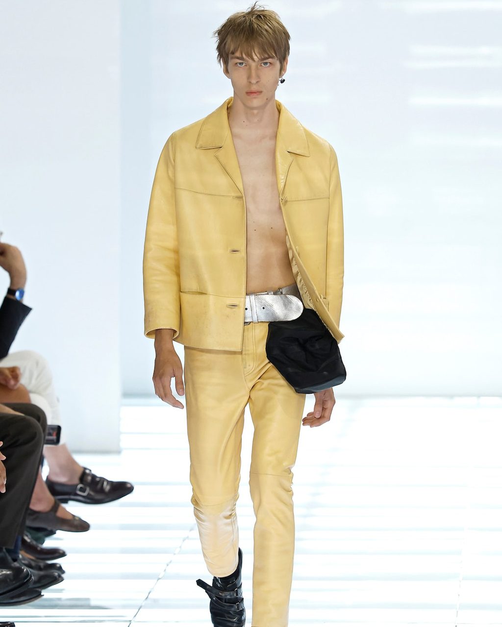 prada crop 2