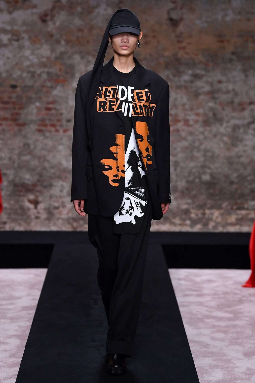 DARK ROMANTICISM? RAF SIMONS HAS ME UNDER HIS SPELL