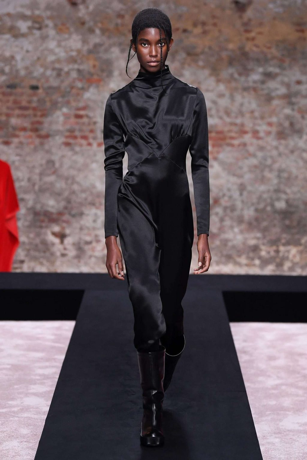 DARK ROMANTICISM? RAF SIMONS HAS ME UNDER HIS SPELL