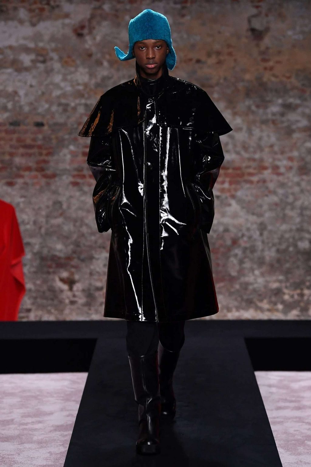 DARK ROMANTICISM? RAF SIMONS HAS ME UNDER HIS SPELL
