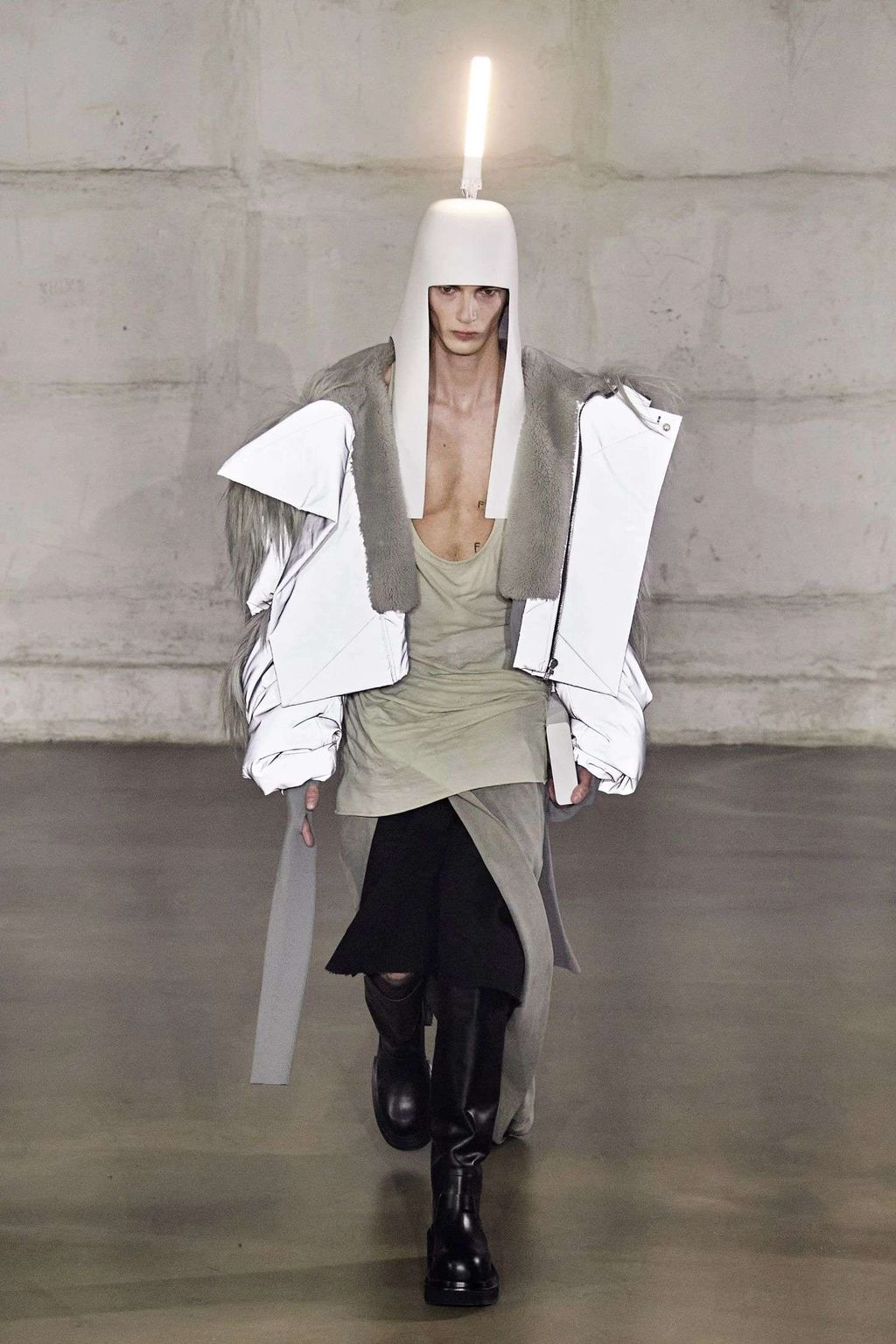 RICK OWENS GETS "DELICIOUSLY SLEAZY" FOR AW22