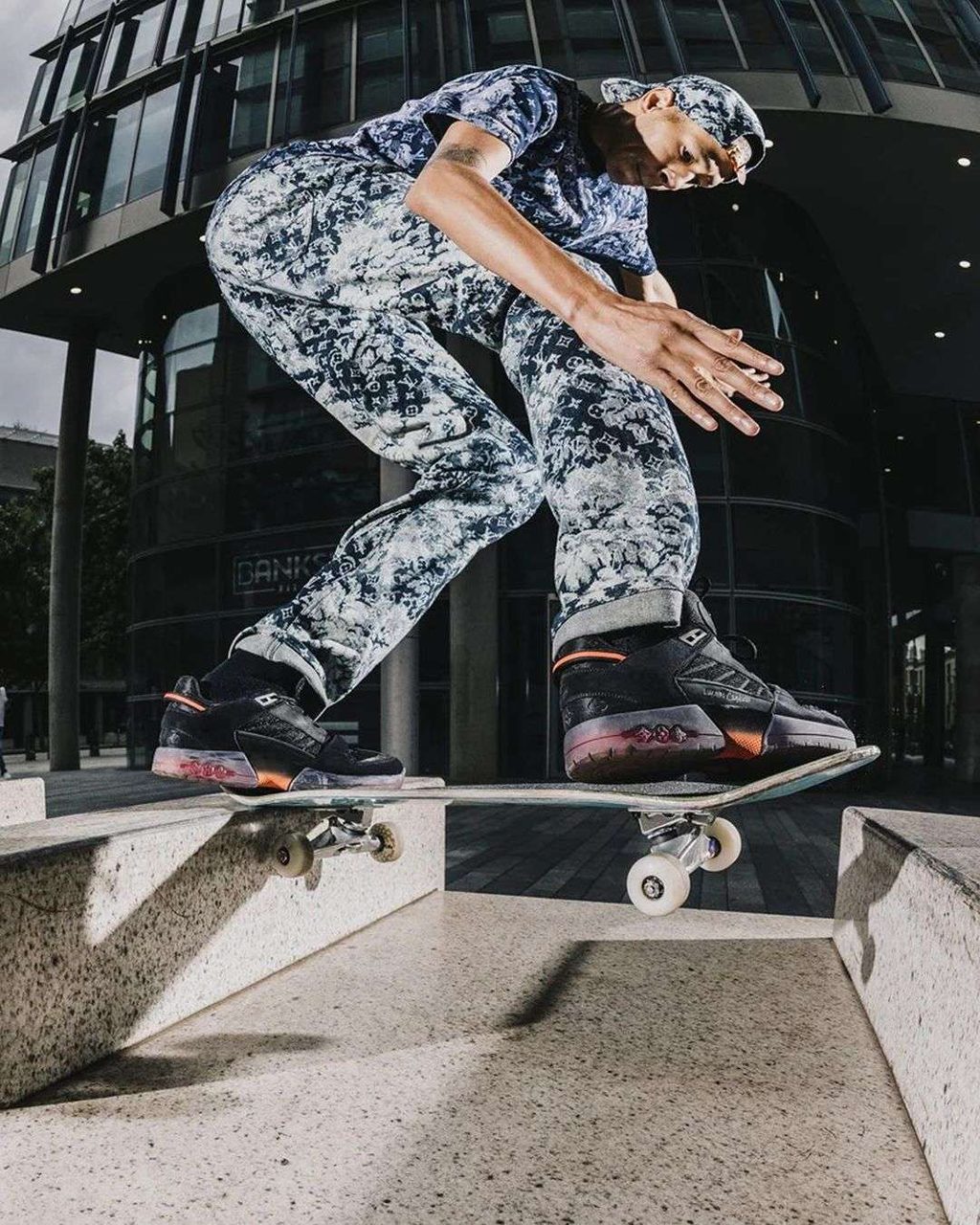 THE INTRIGUING RELATIONSHIP BETWEEN FASHION AND SKATE CULTURE