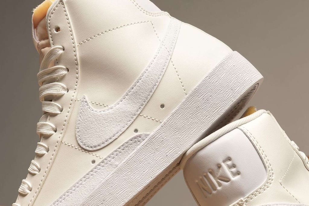 Asphaltgold nike sneakers