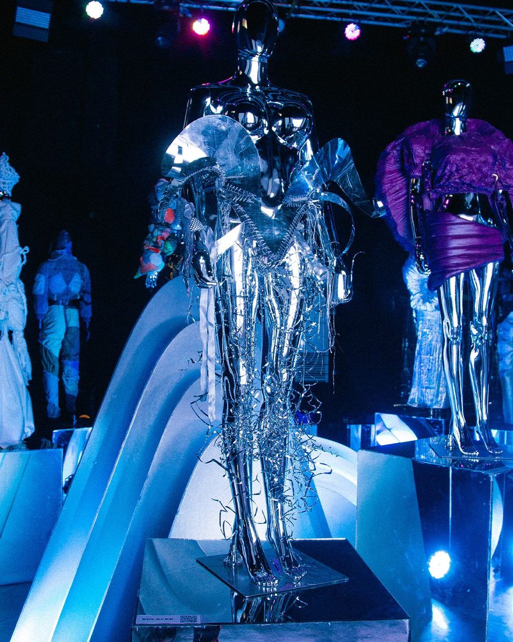 DUNSIN WRIGHT’S ‘2121: SPECULATIVE EVERYTHING’ EXPLORES THE FUTURE OF FASHION IN 100 YEARS
