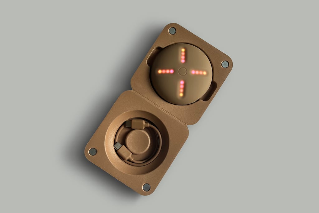 YE’S STEM PLAYER, ESSENTIALLY AN ELEVATED iPOD