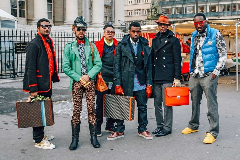 GO BIG OR GO SMALL WITH TRUNKS & LUGGAGE