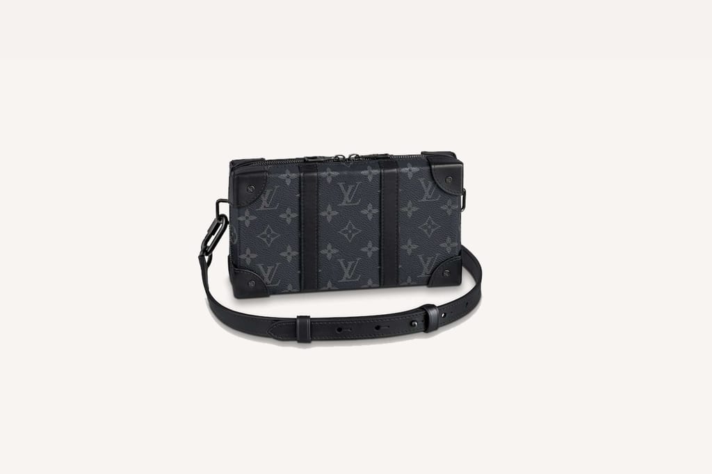 GO BIG OR GO SMALL WITH TRUNKS & LUGGAGE