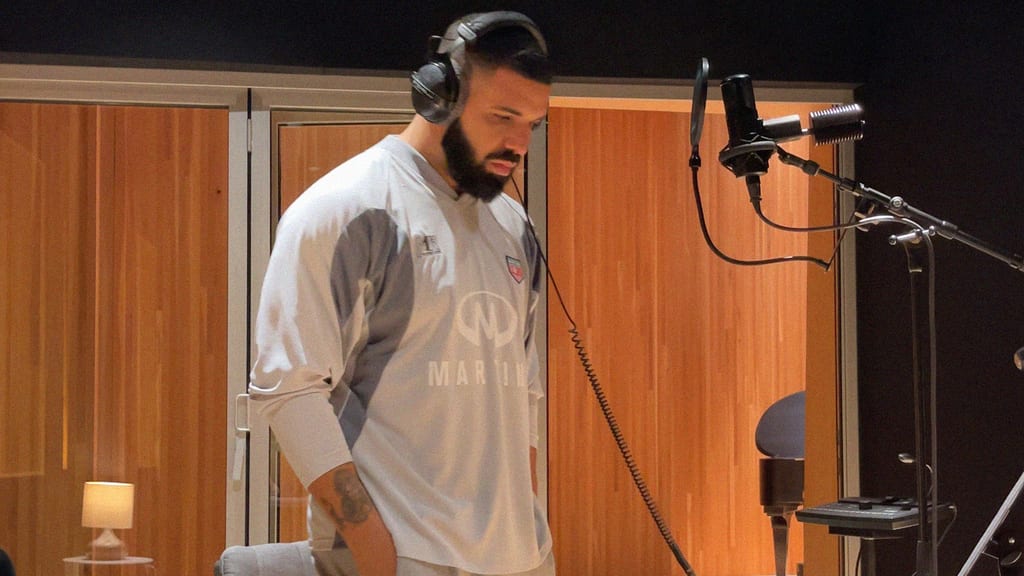 MARTINE ROSE GIVES US A GLIMPSE INTO LOCKDOWN LIVES, INCLUDING DRAKE'S