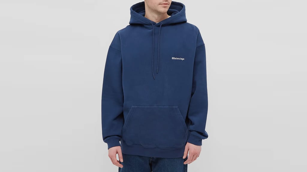 12 TIMELESS HOODIES TO SCOOP FOR YOUR WARDROBE