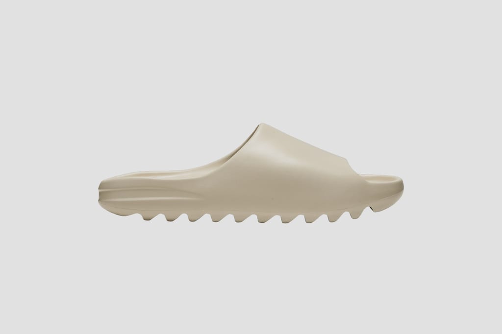 TREAT YOUR FEET TO A COMFORTABLE SLIP-ON EXPERIENCE THIS SUMMER