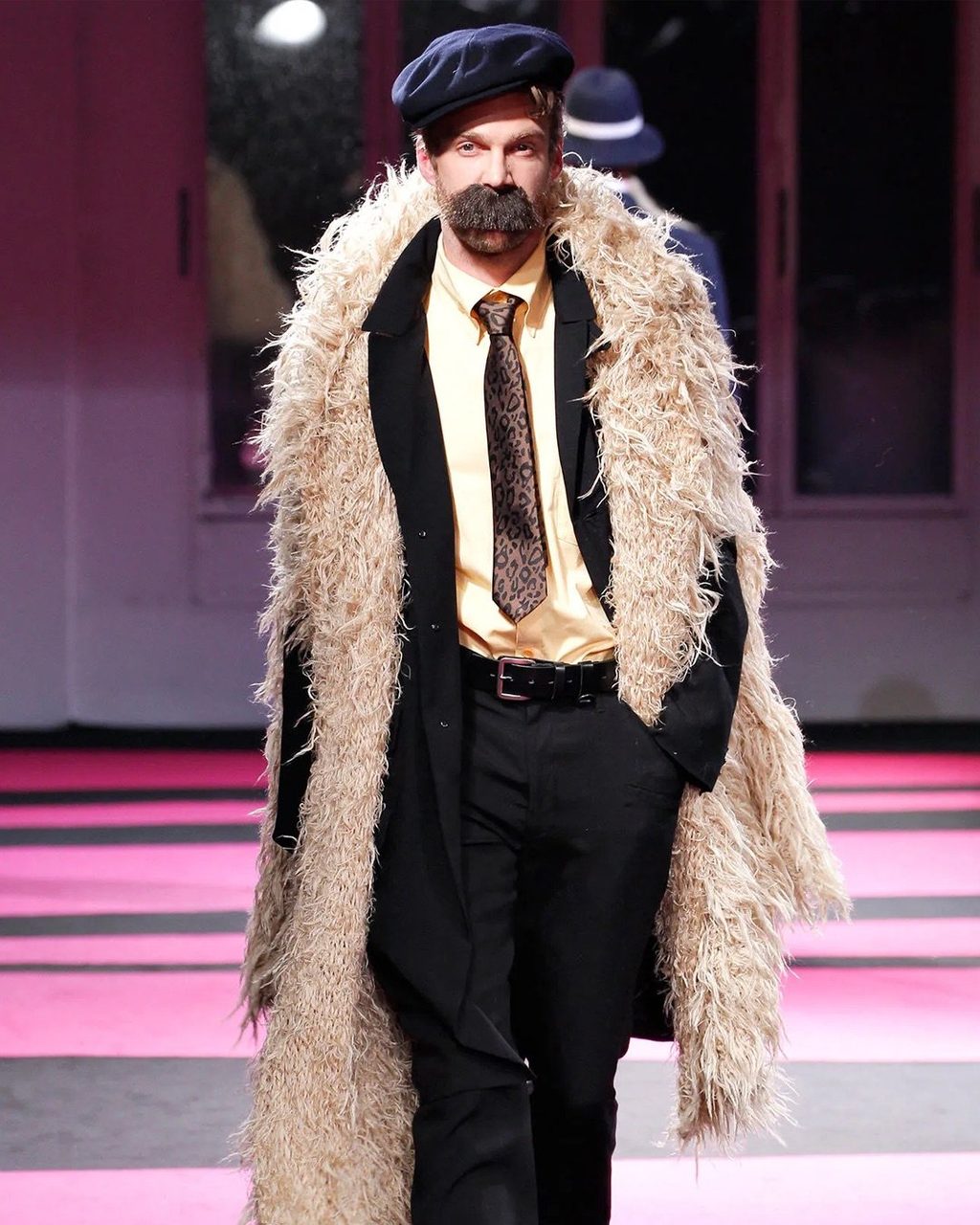 FASHION SCHOOL: PURE ELEGANCE FROM YOHJI YAMAMOTO