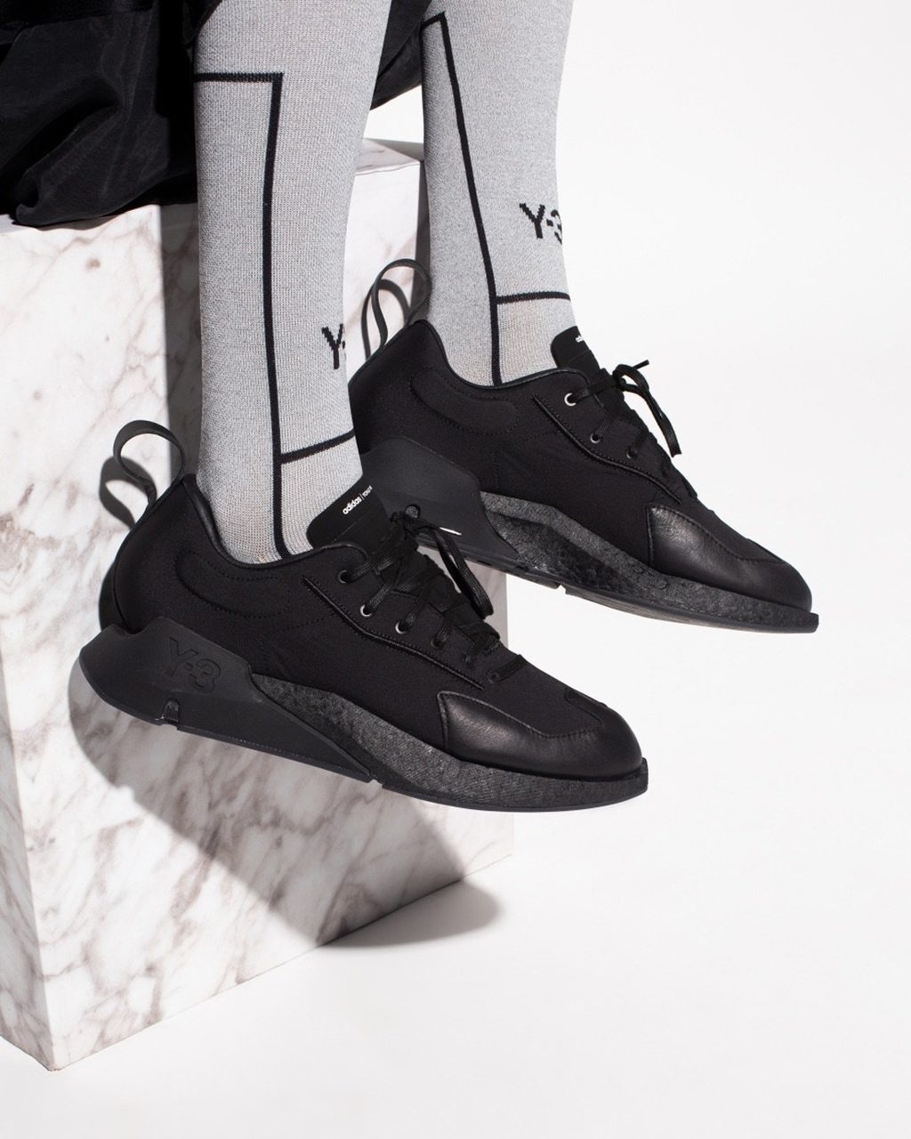 FASHION SCHOOL: PURE ELEGANCE FROM YOHJI YAMAMOTO