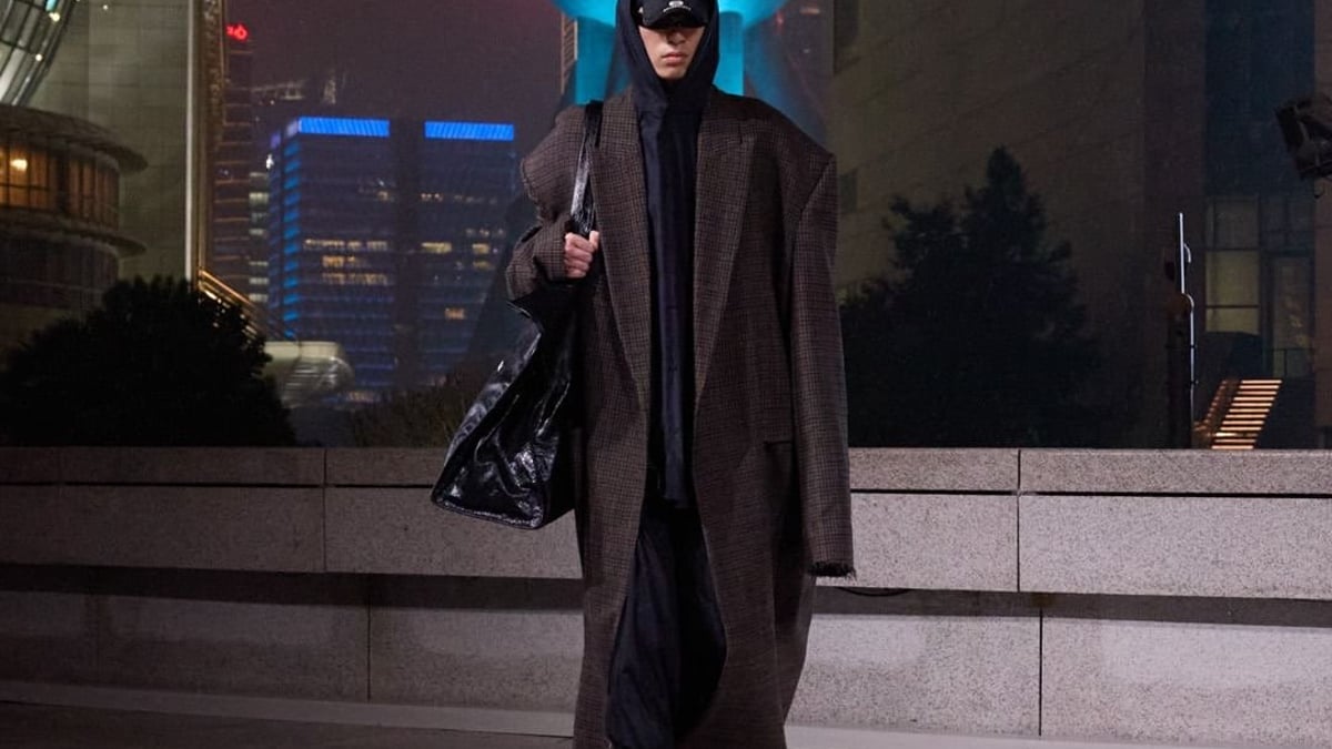Dim sum, wet weather, and drama for Balenciaga Spring 25 | Culted