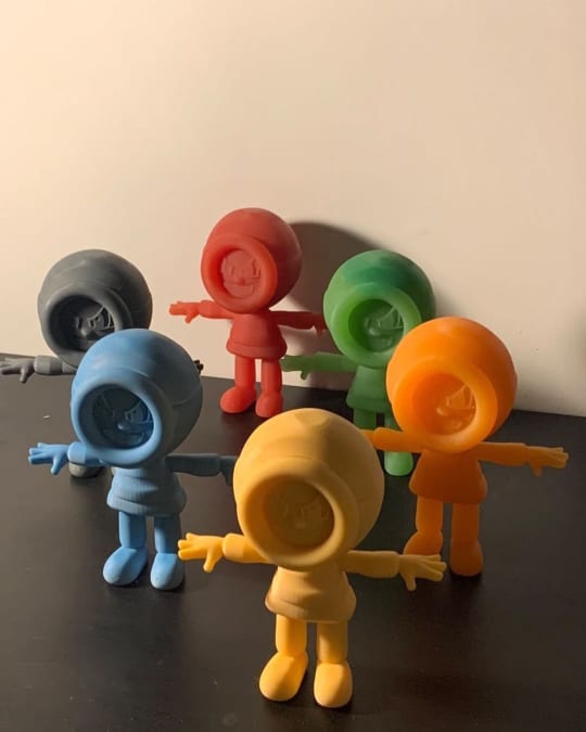 SOLDIER PRESENTS HIS SCULPTURE DEBUT, CADETS!