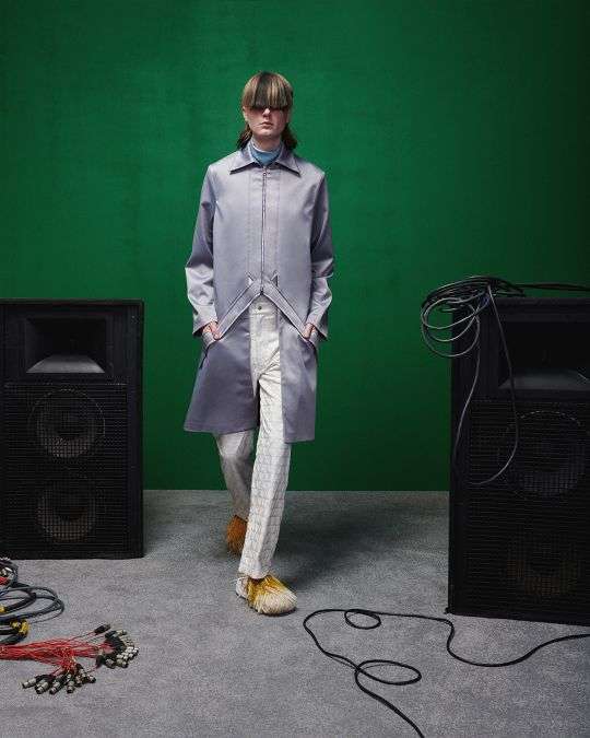 AV VATTEV REVISITS THE MUSIC LEGENDS OF THE 70S AND 90S FOR SS22