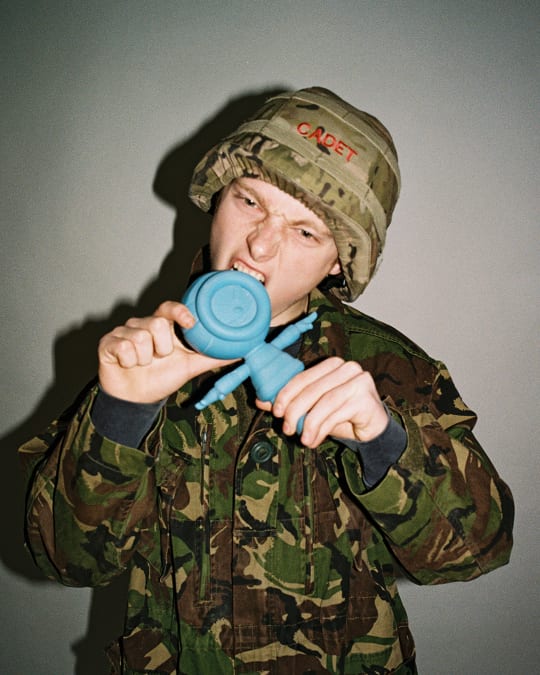 SOLDIER PRESENTS HIS SCULPTURE DEBUT, CADETS!