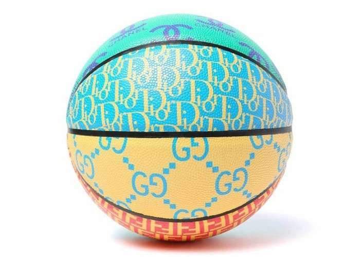 22 TIMELESS CHRISTMAS GIFT IDEAS