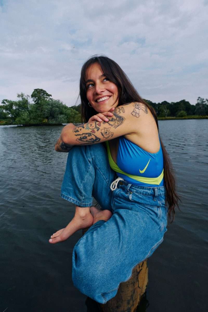 SWIM, SURF & CREATIVITY WITH DANI & YANN