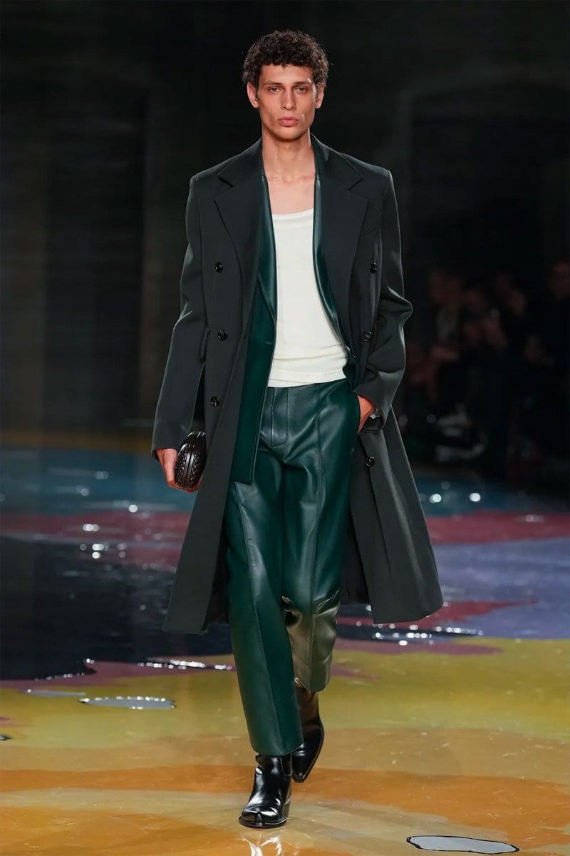 MOVEMENT, ORIGINALITY & LEATHER ILLUSIONS: DEEP DIVE INTO BOTTEGA VENETA’S SS23