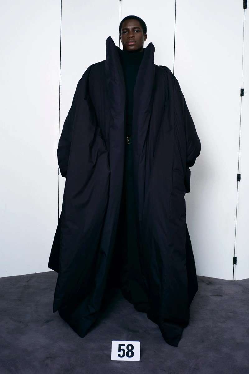 DEMNA GVASALIA BRINGS BACK COUTURE TO BALENCIAGA FOR AN ERA-DEFINING SHOW